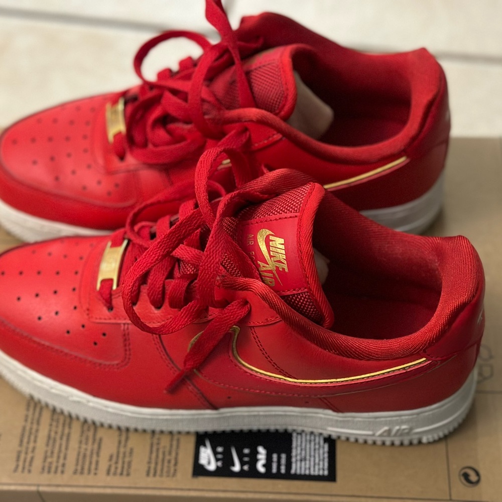 Red Nike air